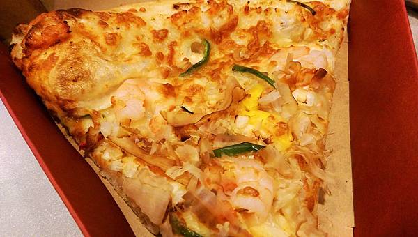 [新竹美食]大潤發新竹忠孝店@現烤PIZZA好吃(內文含PIZZA口味菜單介紹)。 @嘿!部落!