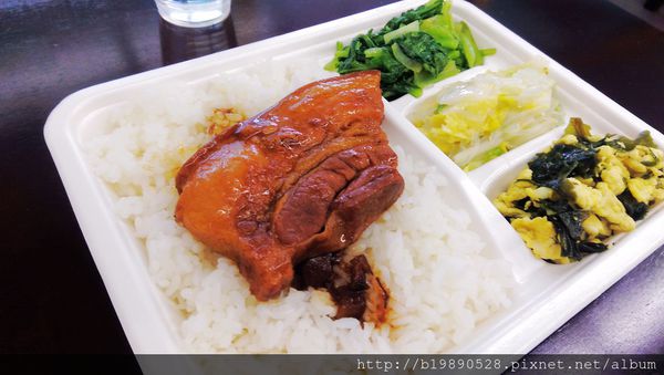 [新竹竹北美食]金山雞腿飯竹北店@便當好吃服務好，新竹便當店推薦，近竹北東元醫院，內文附詳細菜單介紹。 @嘿!部落!