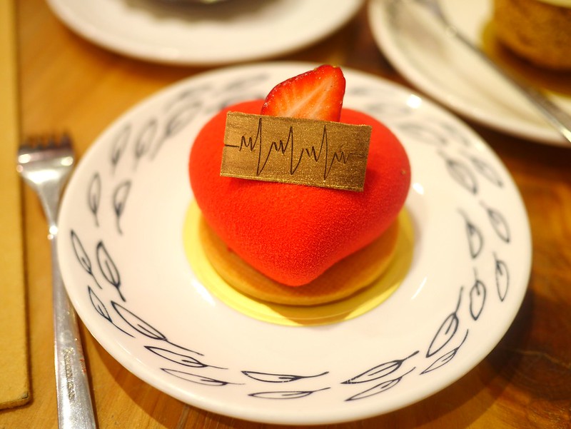 【新竹美食】紅帽烘焙 Home Biscuit Cake，新竹大遠百旁下午茶甜點店推薦！文末附詳細菜單介紹。 @嘿!部落!