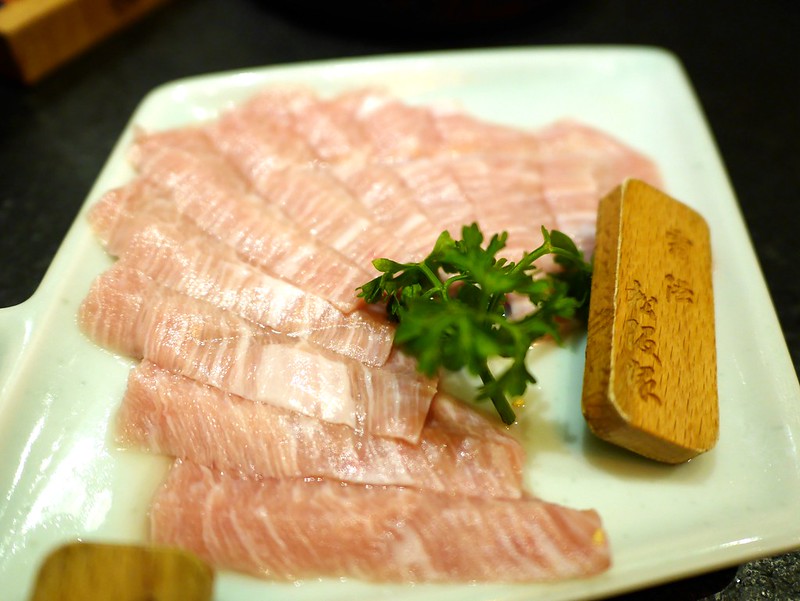 【美食】台中中區。瓦庫燒肉WOW COOL。算命要我不要吃牛套餐，超推薦伊比利梅花豚! (近台中火車站) @嘿!部落!