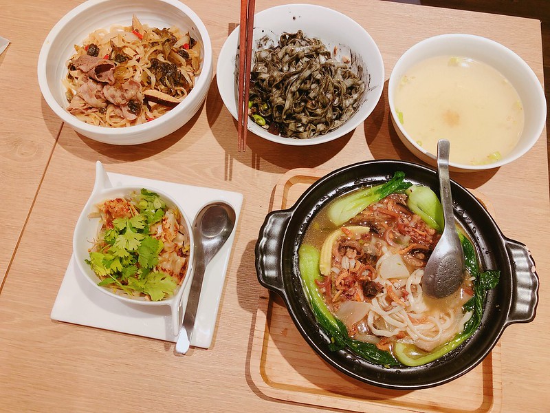 即時熱門文章：【邀約試吃】苗栗頭份| NoodleMix 禮面作 (苗栗頭份店)。全台唯一台職人連鎖麵館! 魷魚螺肉蒜湯麵冬季新品新上市~北京黑壓壓炸醬麵、雲貴炒麵好好吃。(已歇業)