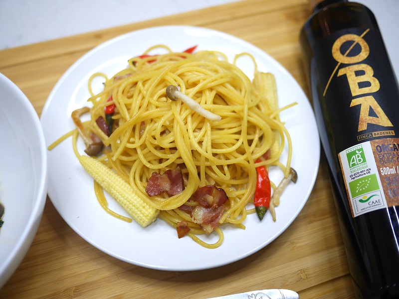 【食譜】蒜香橄欖油培根義大利麵，經典不敗義式料理。(清炒野菇義大利麵．DIY手作家庭料理．義大利麵食譜．pasta．義式料理．西式料理．家常菜．便當) @嘿!部落!