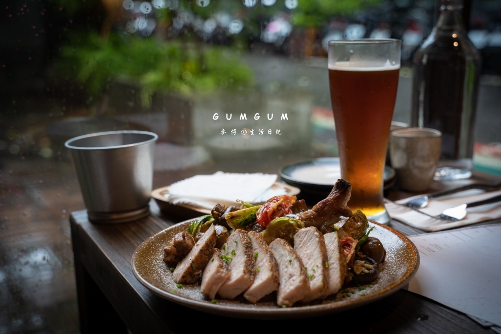 即時熱門文章：GUMGUM雞翅啤酒吧～2019信義區美食。隱身公園旁的超美玻璃屋，15種口味的特色雞翅大推｜台北餐酒館聚餐推薦