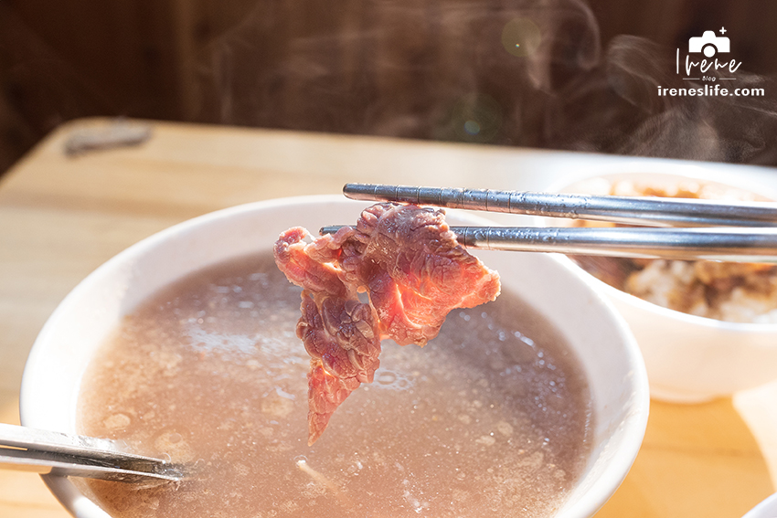 隱藏在巷弄中的牛肉湯早餐，一早就能吃蔥爆牛肉、豬肉燴飯．牛口水牛肉湯 @嘿!部落!