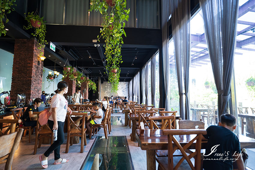 宜蘭親子民宿推薦|飯店式渡假村的水岸森林休閒農場,自助式早餐超豐盛,現場還有音樂伴奏 宜蘭親子民宿推薦|飯店式渡假村的水岸森林休閒農場,自助式早餐超豐盛,現場還有音樂伴奏