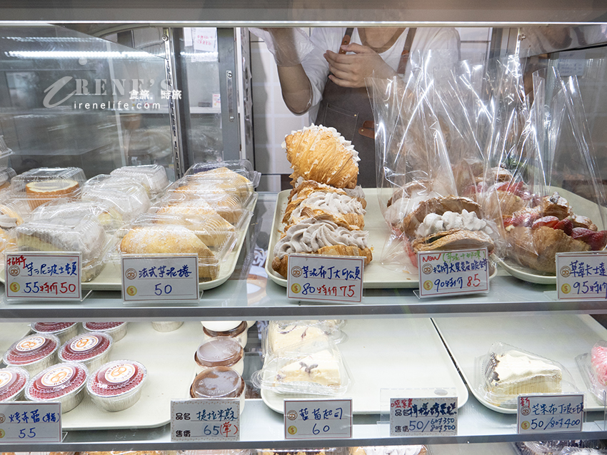 芋頭控一定要知道的烘焙店，各式各樣芋泥製品平價又好吃，麵包和其他甜點也不差 @嘿!部落!