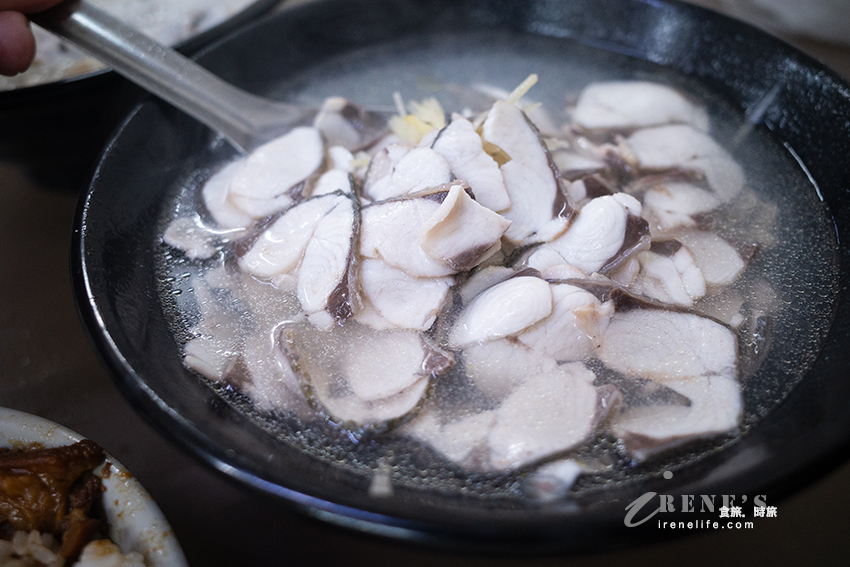 南部味的魯肉飯、虱目魚湯，海鮮粥料多味美超大碗，想吃魚腸請早上9:30前到才有機會 @嘿!部落!