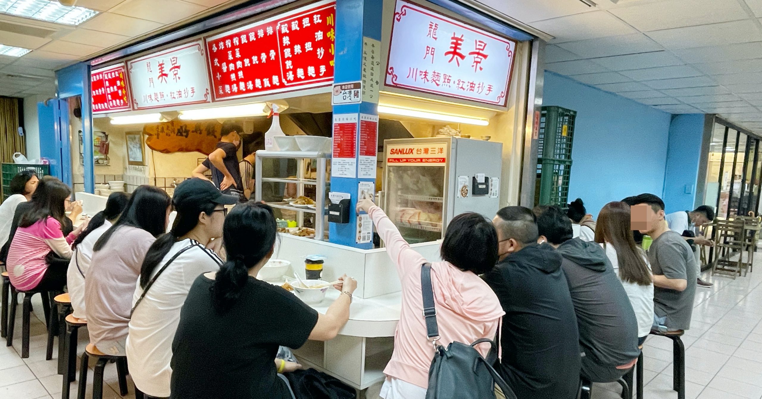 【忠孝敦化美食】美景紅油抄手，頂好名店城必吃紅油抄手 (菜單) @嘿!部落!