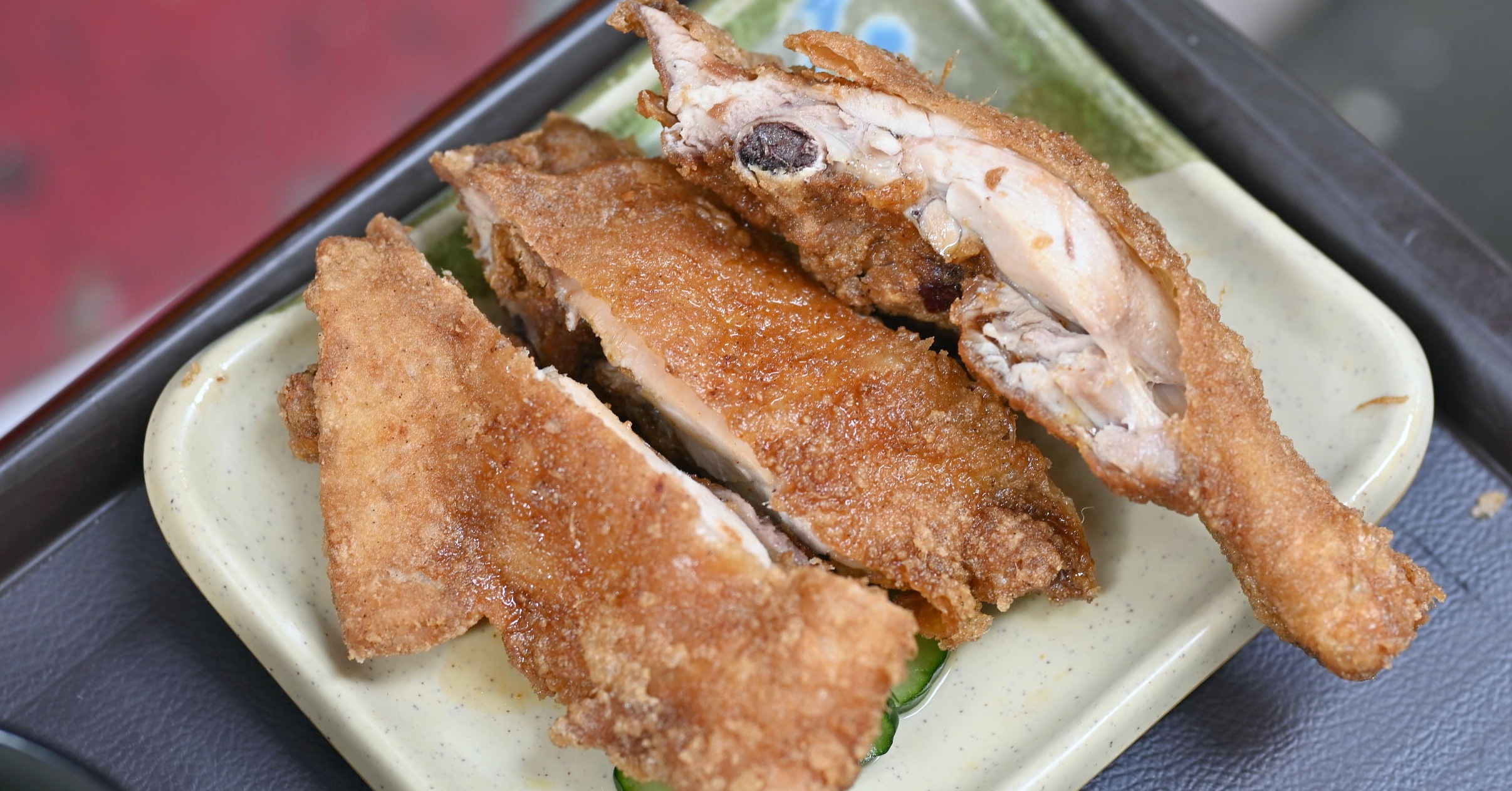 【西門美食】玉林雞腿大王，據說是台北最強炸雞腿 (菜單) @嘿!部落!