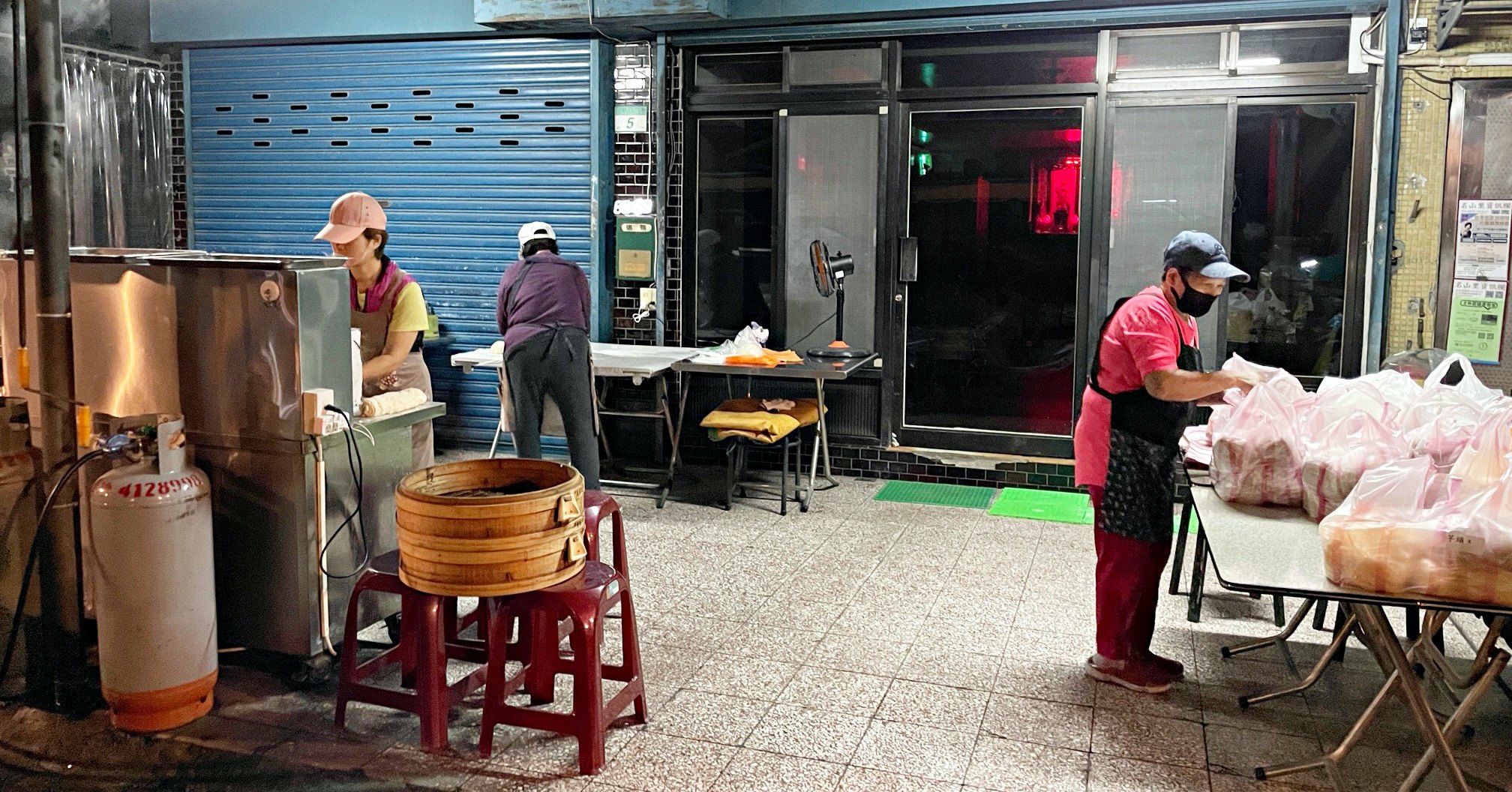 即時熱門文章：【天母美食】芝山岩阿婆肉包，凌晨五點開賣的神秘店家