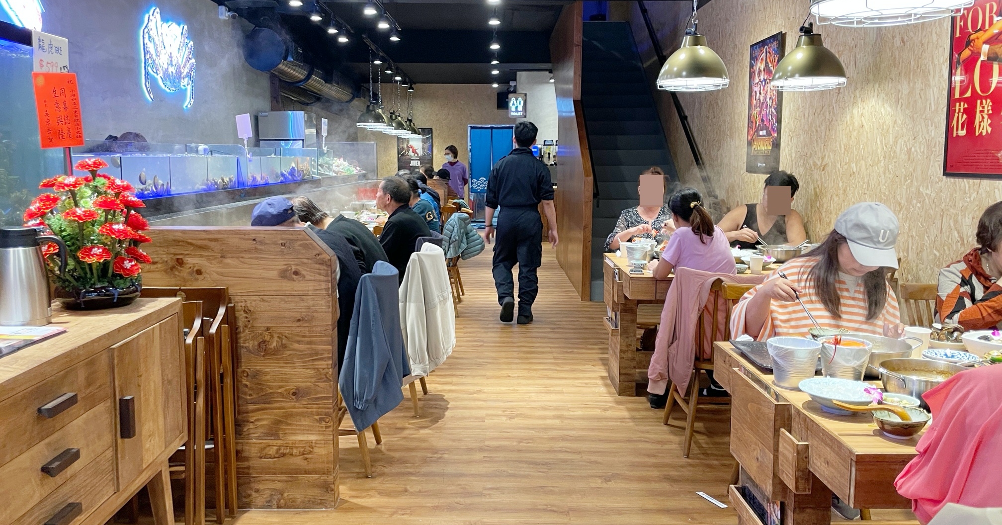 即時熱門文章：【三重國小美食】小海水產三重自強店，三重火鍋推薦