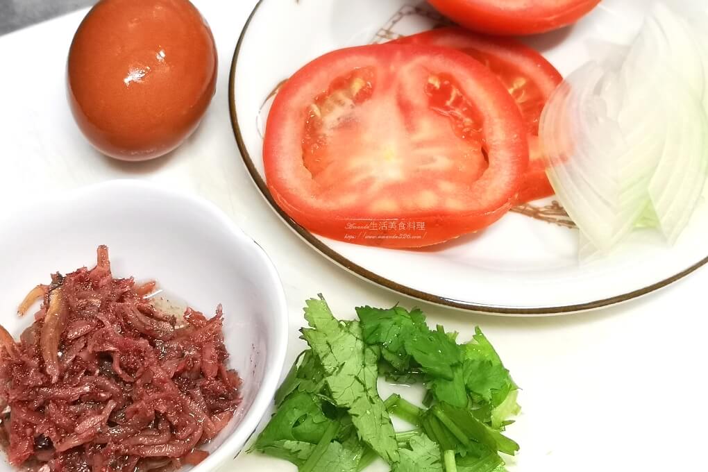 即時熱門文章：台式漢堡-紅糟小魚蛋堡、香菜保存方式