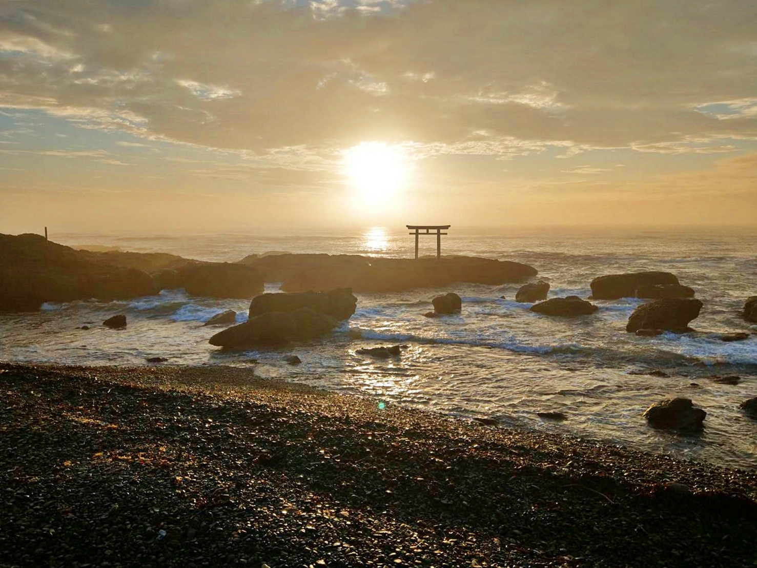 【日本】茨城 大洗飯店 (Oarai Hotel)/大洗磯前神社/海上鳥居日出絕景｜海景第一排 泡湯入浴還可眺望太平洋海景的超值享受/日本動漫迷最愛繪馬牆/大洗磯前神社以及絕美海上鳥居日出。 @嘿!部落!
