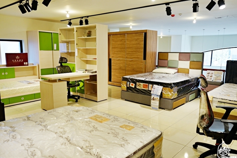 『桃園。中壢』 億家具&nbsp;批發倉庫 桃園店｜台灣製造 工廠直營 近30年老字號品牌  不但送貨到府免費安裝還可以貨到付款、3期0利率。 @嘿!部落!