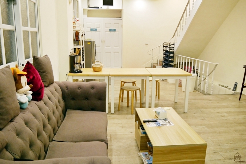 『花蓮。住宿』 鳥窩&bull;花蓮青年旅舍&bull;Hualien Bird’s House Hostel&bull;花蓮背包客棧｜便宜、乾淨、離火車站步行3分鐘，有獨立雅房 是差旅與小資旅行的好選擇。 @嘿!部落!