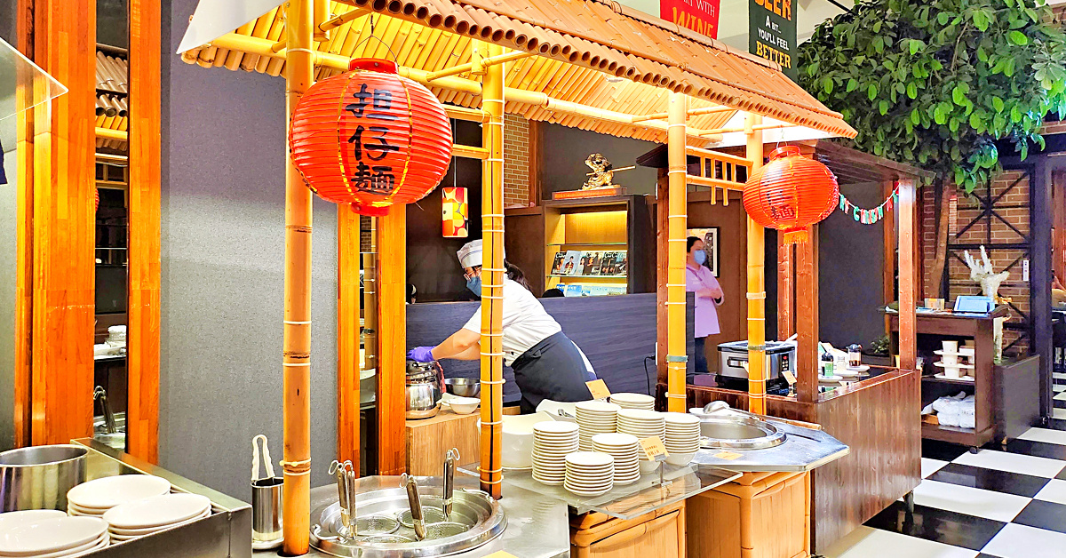高雄住宿》康橋大飯店六合夜市七賢館~零食、咖啡、宵夜、早餐都免費，平價住宿一泊三食飽翻天
