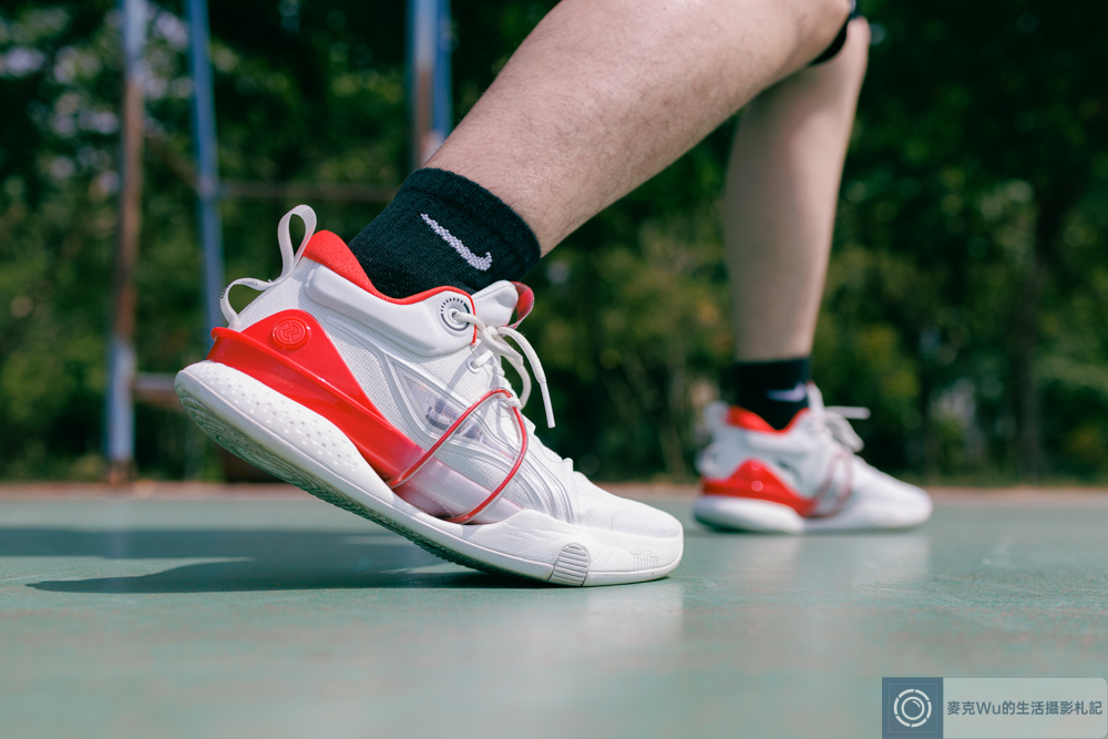 Li-Ning 閃擊 8 Premium 開箱：當帥氣外型遇上千元預算，我的非主流籃球鞋初體驗。 @嘿!部落!