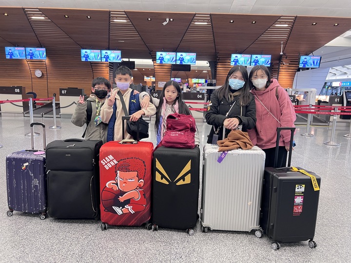 【首爾自由行】「二打四，媽媽帶孩子一起辦年貨之超精實之旅．Day 1 搭機篇」 @嘿!部落!