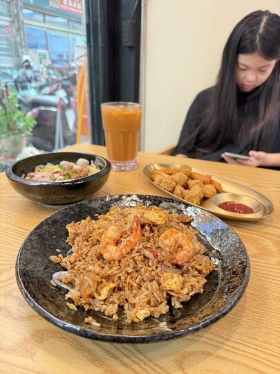 【八德】「萩喱.chill and chili-藏身大湳商圈巷弄裡的南洋風料理（叻沙/咖哩/炒飯.炒麵/炸物）」 @嘿!部落!