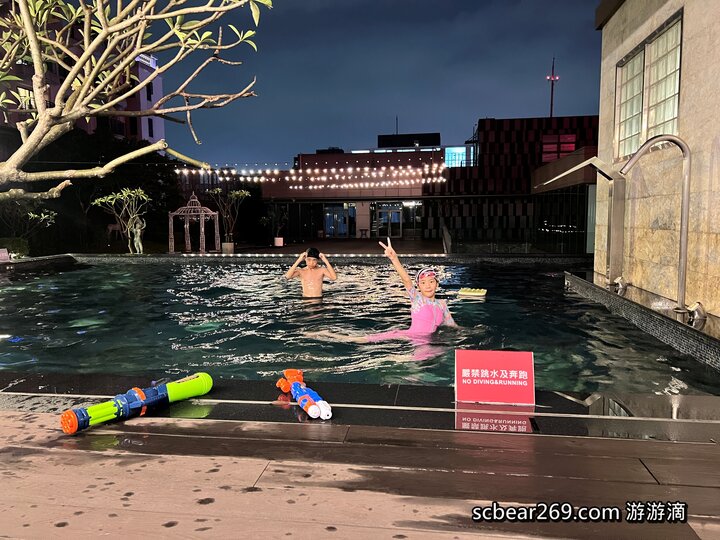 【台中】「逢甲星享道酒店In Sky Hotel.走路5分鐘就能逛夜市，設施一應俱全的高CP值住宿推薦（頂樓露天泳池/花園書房/道咖啡/健身房/中西式早餐/附停車場）」 @嘿!部落!