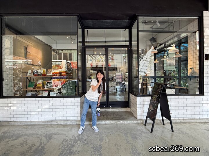 即時熱門文章：【台中】「Fleet Street艦隊街咖啡．結合獨立書店的不限時咖啡館（早餐優惠/吐司/甜點/氣泡飲/近火車站.宮原眼科）」