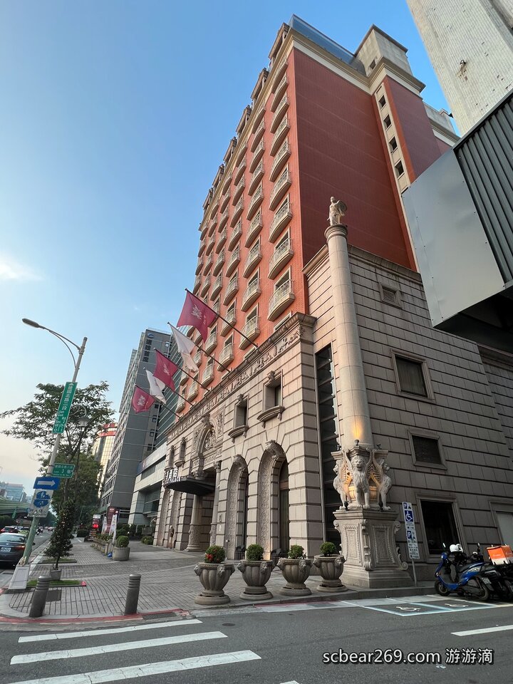 【台北】「漢普頓酒店Hamp Court Palace Taipei．氣派又典雅的歐風維多利亞式建築酒店（經典家庭房/迎賓點心/泡麵宵夜/桌遊租借/近捷運松江南京站）」 @嘿!部落!
